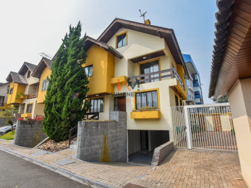 Casa em Condomínio - Venda - Água Verde - Curitiba - PR
